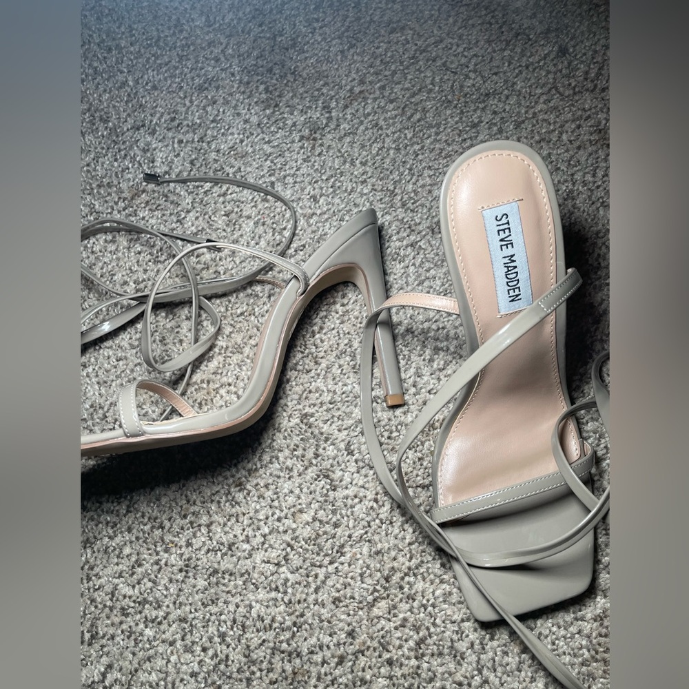 Steve Madden gray strappy heels size 8
